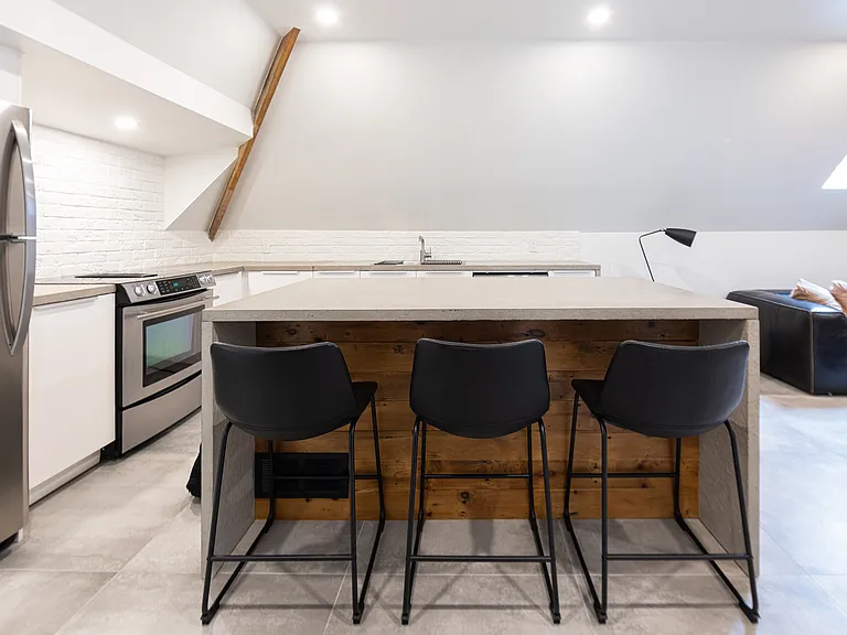 794 Queens Ave #3 — Photo 3