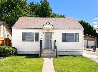 409 Elm St, Grandview, WA 98930