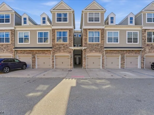 612 Lopez Ln, Morris Plains Boro, NJ 07950