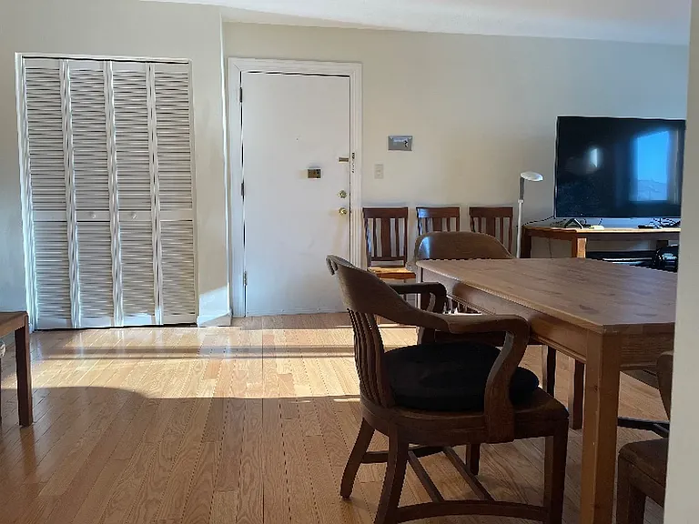 18 Glencoe St #49 — Photo 1