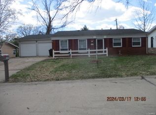1544 Surf Side Dr, Saint Louis, MO 63138