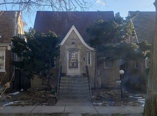 8243 S Prairie Ave, Chicago, IL 60619