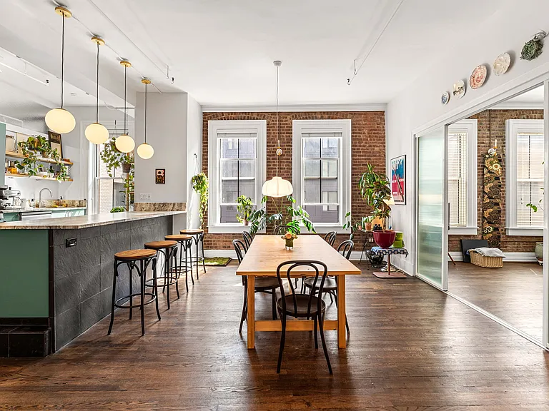 10 Williams St #33 — Photo 4