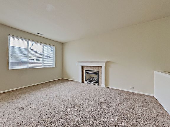 5th image of 4047 Heritage Ave E