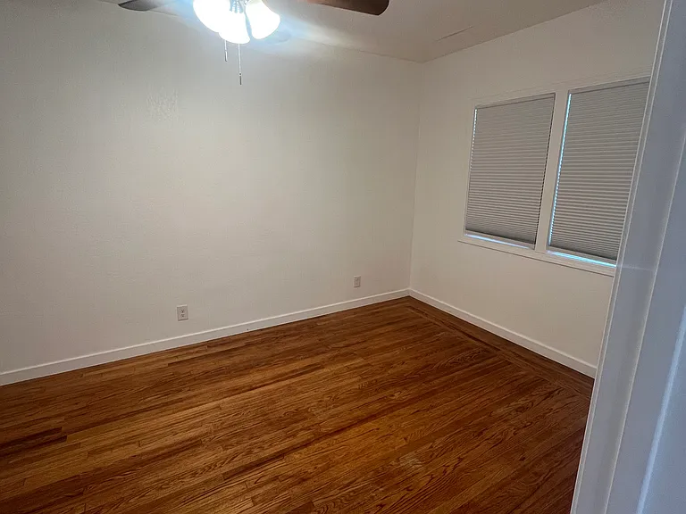 2161 Harding Ave #C — Photo 4