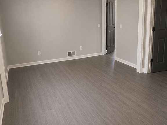 5th image of 5360 Brooks Ln