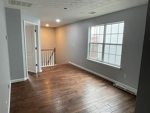 5th image of 7467 Garnet Dr