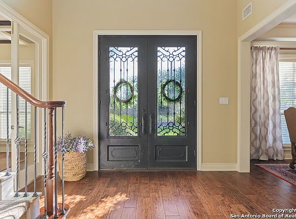 2nd image of 3246 Roan Way