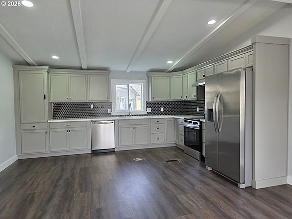 4th image of 13900 SE Highway 212 Unit 181