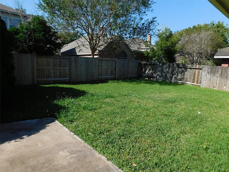 3702 Heritage Colony Dr — Photo 41