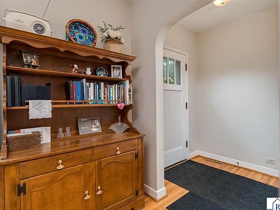 2nd image of 1211 Carney Ave