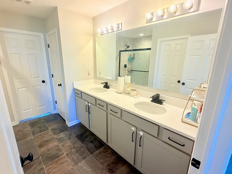 8951 Philmont Curve Dr — Photo 39