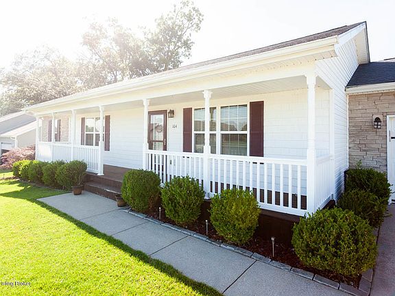 3rd image of 104 W Tuscany Ct