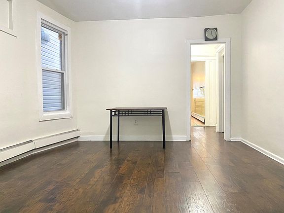 3rd image of 674 Bergen Ave APT 2