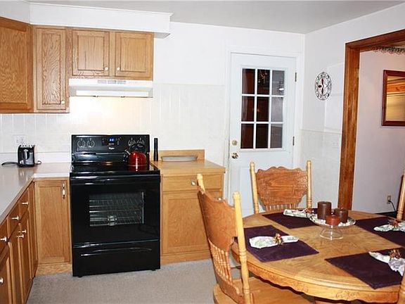 3rd image of 205 Dorothy St