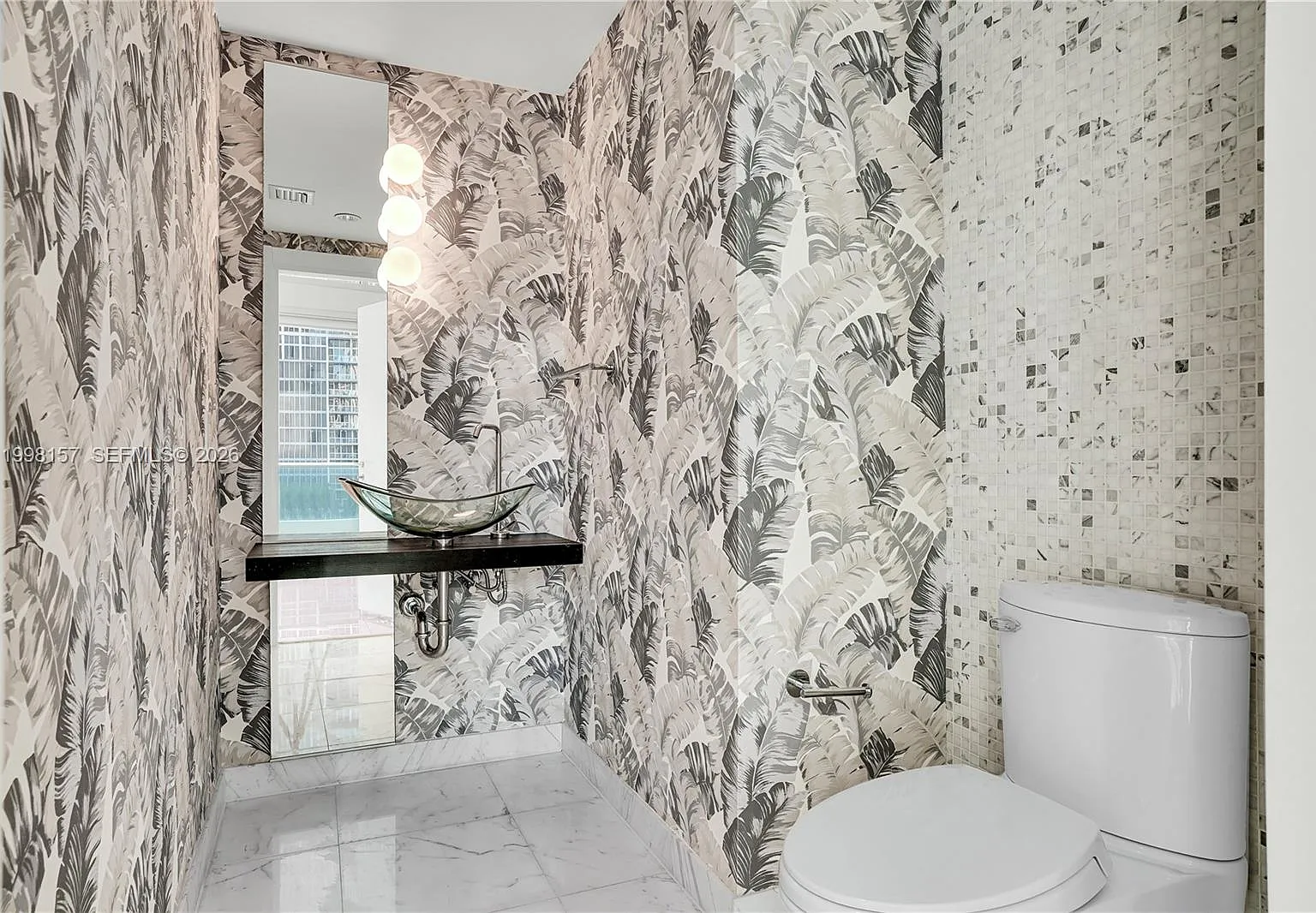 2 bed, 2.5 bath, 1430 sqft, $7,450 — Photo 2