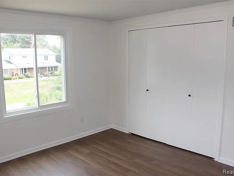 7246 Saint Auburn Dr — Photo 26