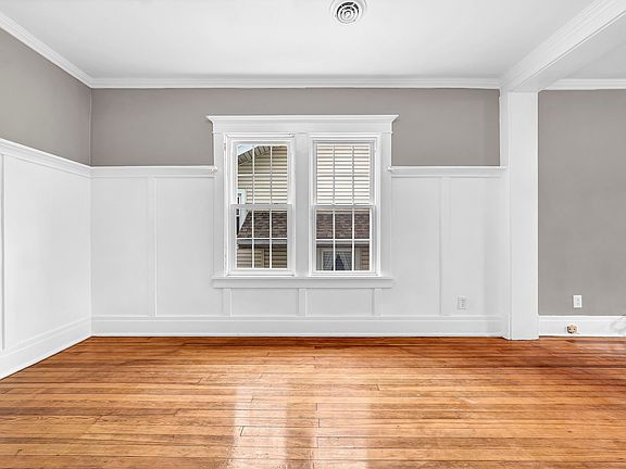 3rd image of 93 Strathmore Ave #B