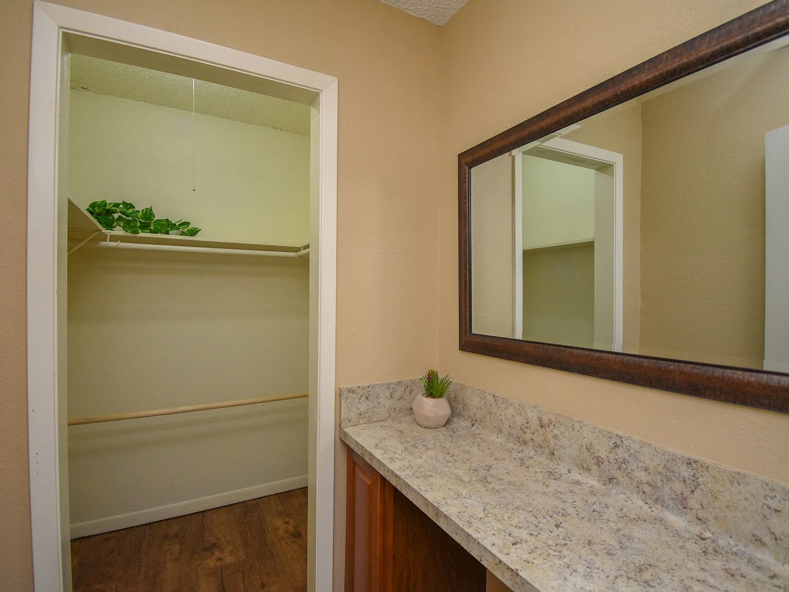 112 Milann Duplex - B — Photo 2