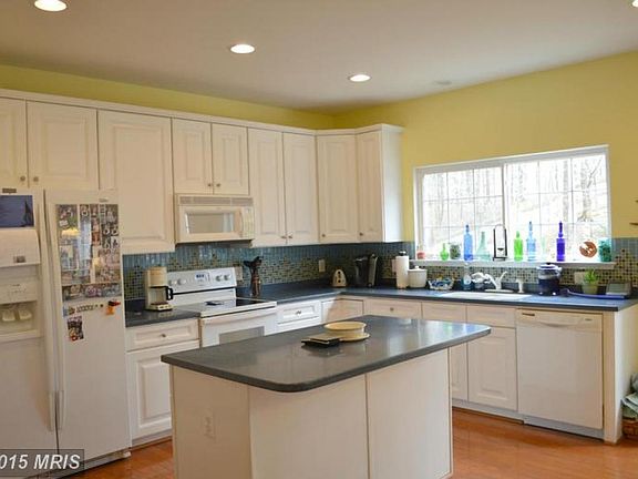 2nd image of 15341 Dillwyn Ct