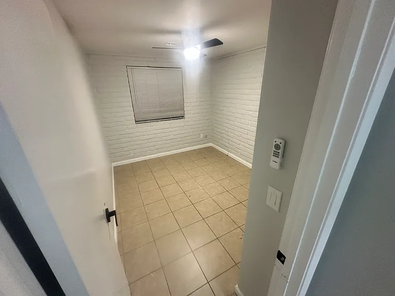 569 Campbell St #D — Photo 6