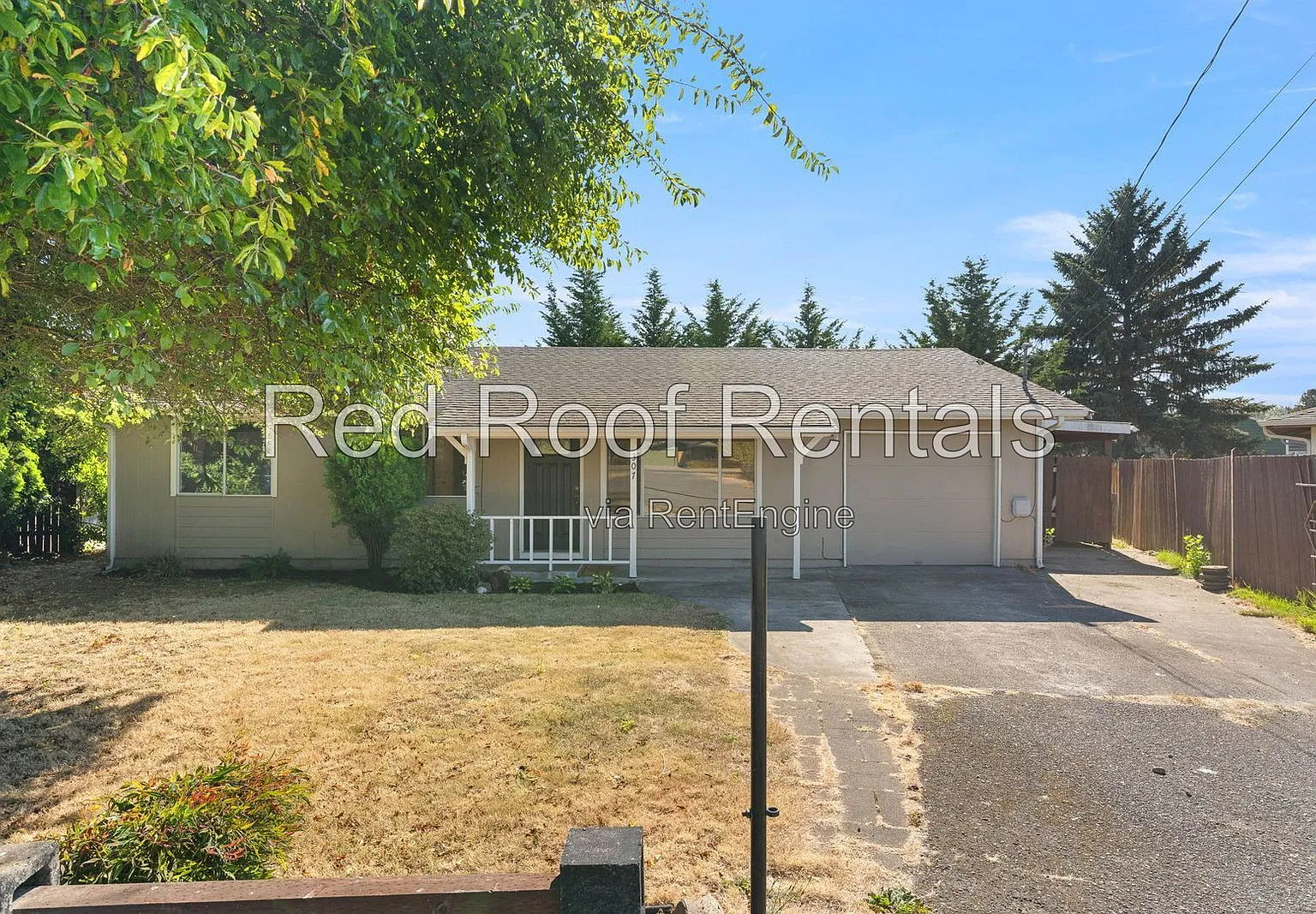 3 bed, 1.0 bath, 1008 sqft, $2,400 — Photo 1