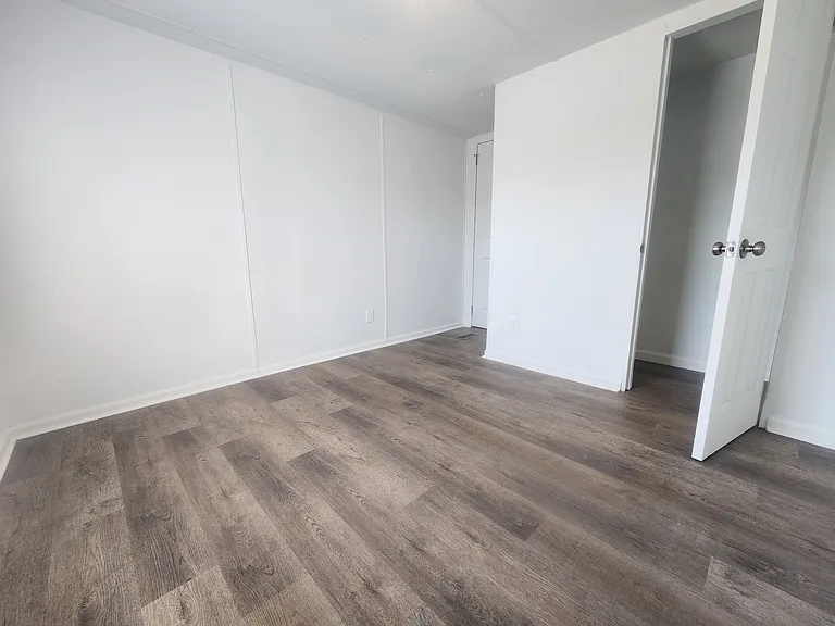 1559 Perry St SE — Photo 18