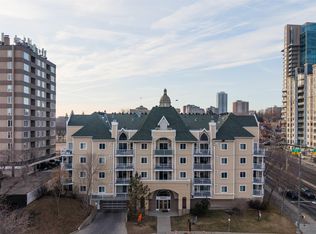 9640 105th St NW #201, Edmonton, AB T5K0Z7