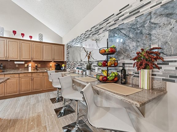 4th image of 7456 Woodmont Rd