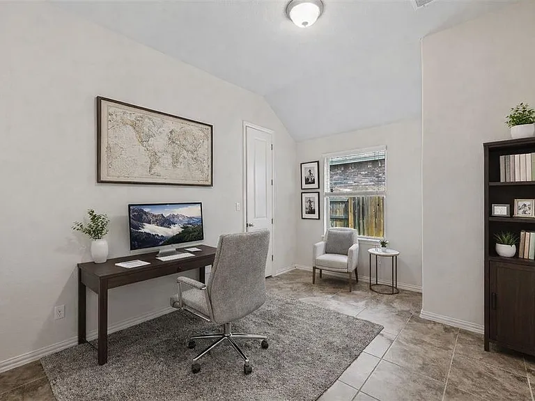 4216 Hannover Way — Photo 24