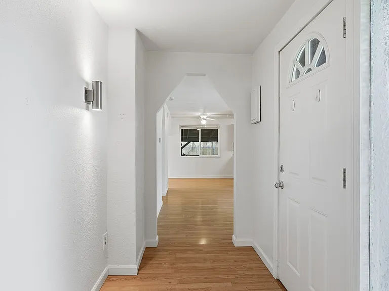 11851 SE 170th Pl #RENTON1 — Photo 12