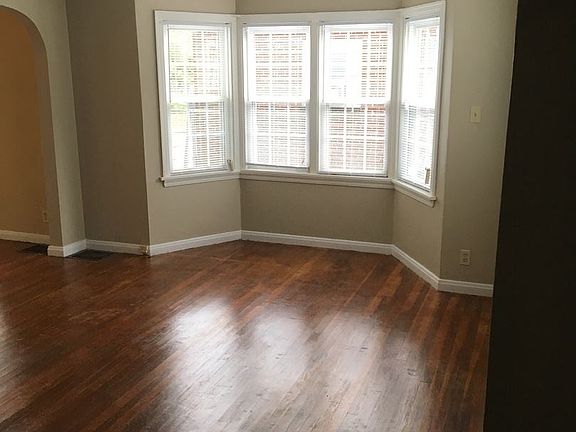 5th image of 1426 Philadelphia Dr