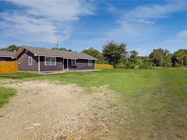 1314B Crennan Ln, Hearne, TX 77859