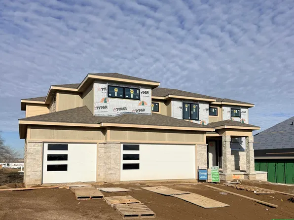 9920 Laramie St, Papillion, NE 68046