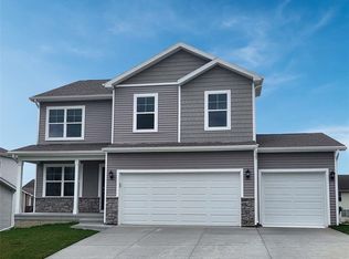 605 Ellis Cir, Adel, IA 50003