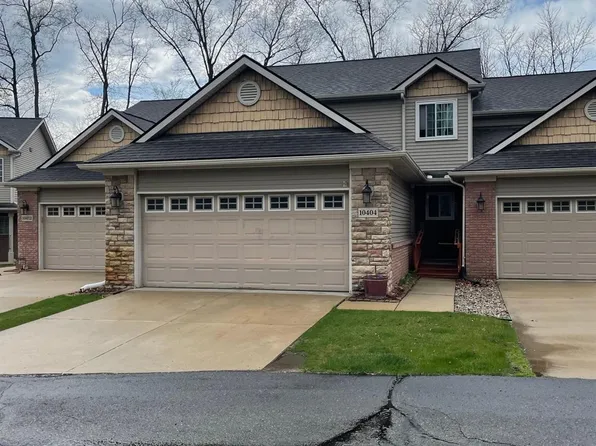 10404 Fawn Ridge Trl, Hartland, MI 48353