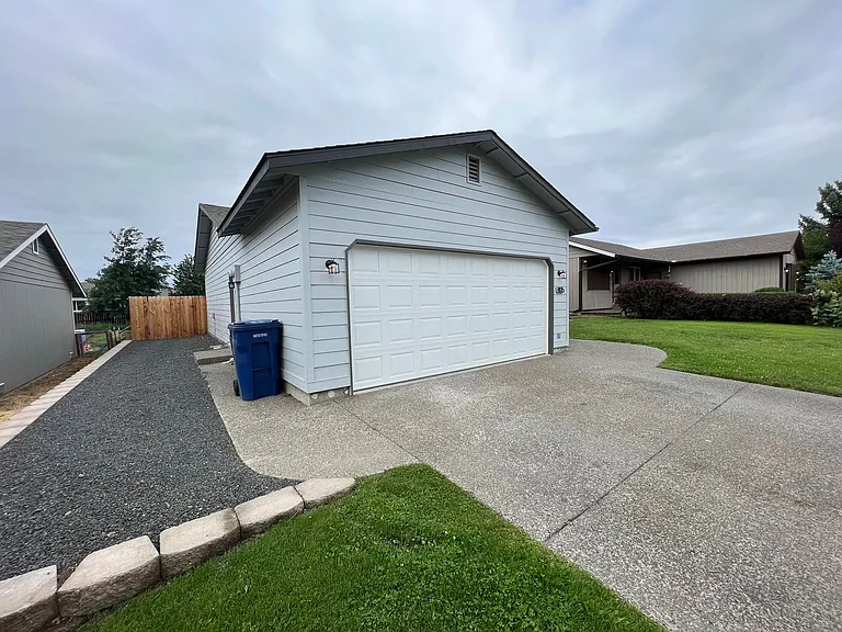 805 E White Birch Ave — Photo 4