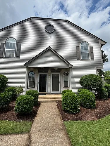 4657 Shallowford Cir Photo 1