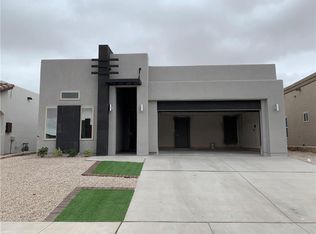 765 Rakas Rd, El Paso, TX 79928