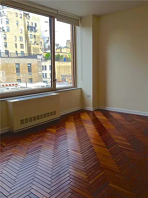 Rented by R New York | media 9