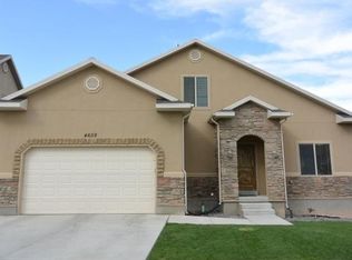 4659 E Foxwood Dr, Eagle Mountain, UT 84005