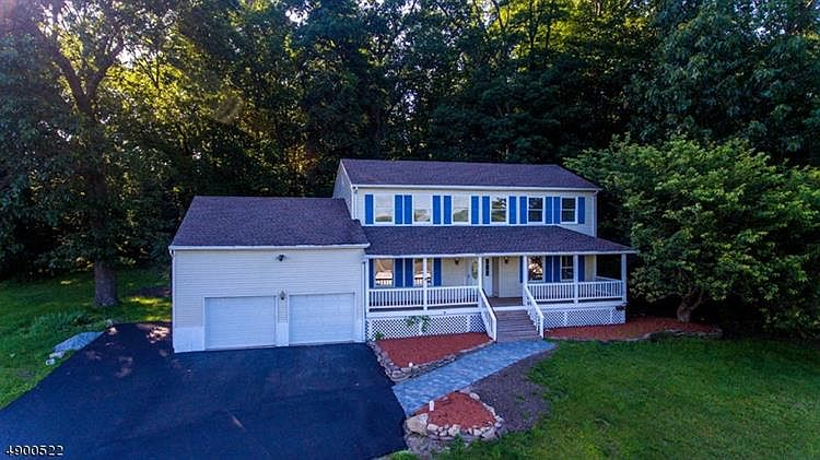 1st image of 18 Southfield Dr