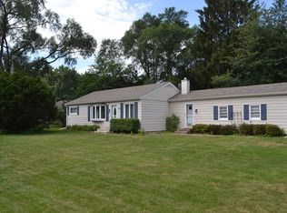 709 S Riverside Dr, McHenry, IL 60050