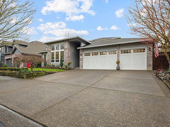 3rd image of 2190 River Heights Cir