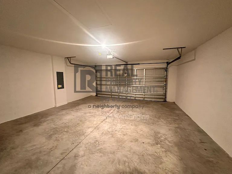 20503 Hazelnut Ct S — Photo 23