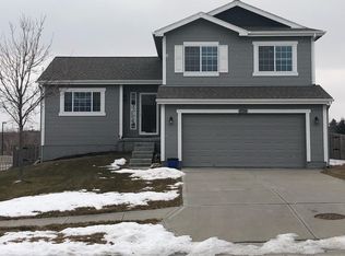 11734 S 211th St, Gretna, NE 68028