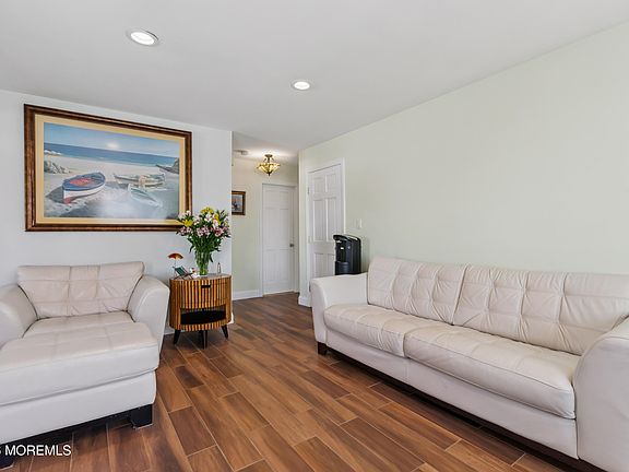 4th image of 1382 Ocean Avenue #A9