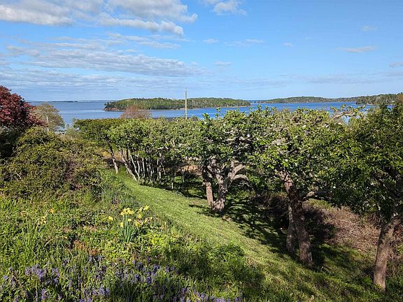 3rd image of 400 Maders Cove Rd