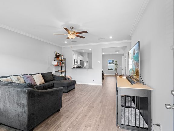 5th image of 5822 Craven Ln