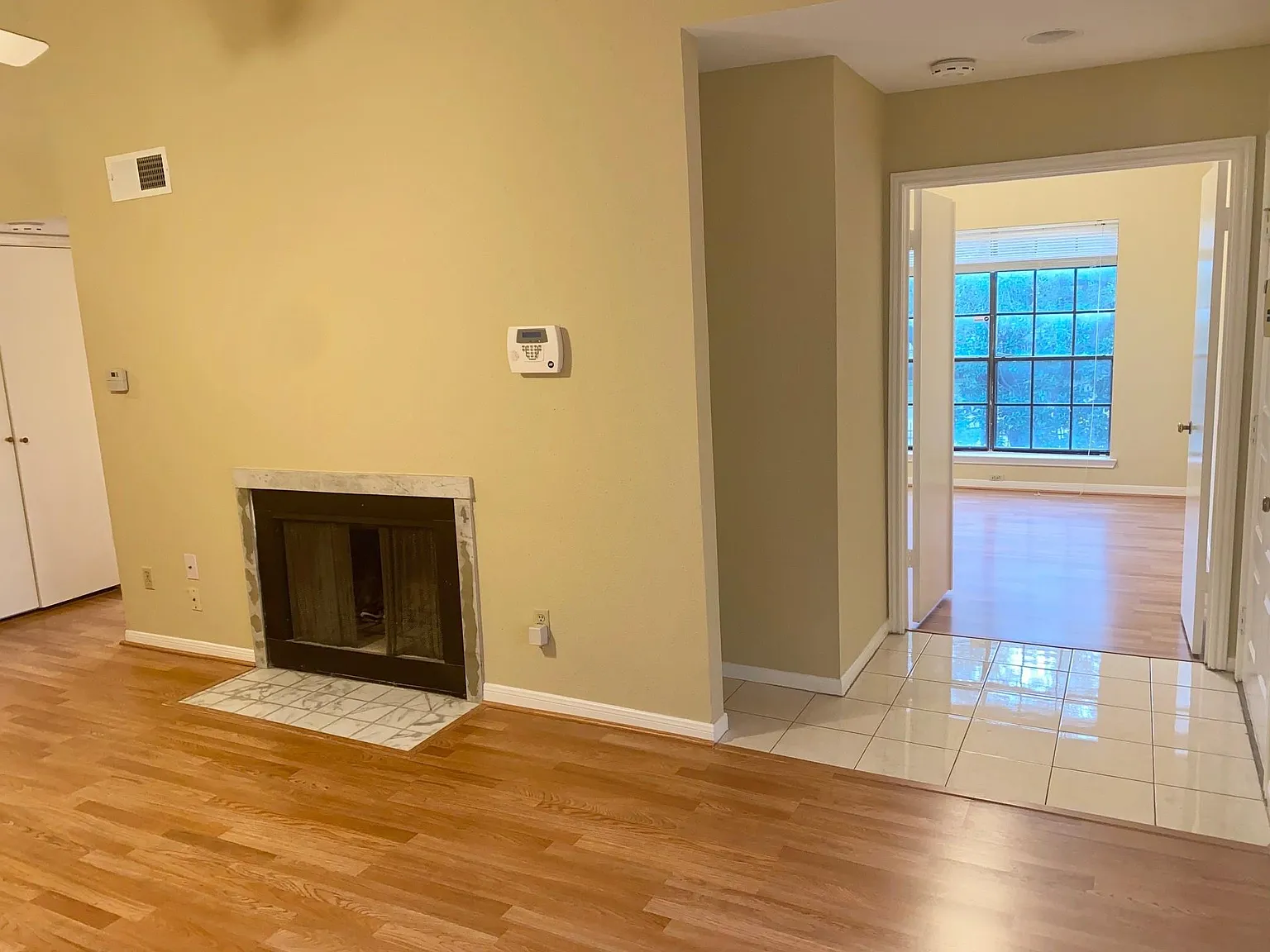 2 bed, 1.0 bath, 776 sqft, $1,050 — Photo 2